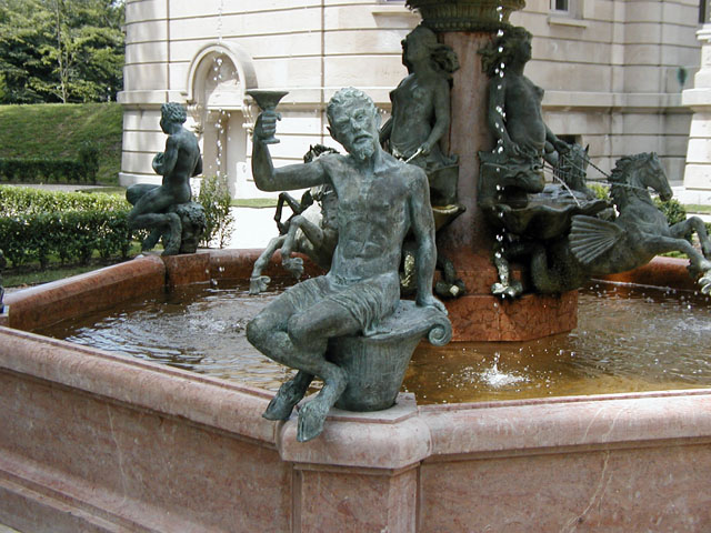 Fountain at the Elms