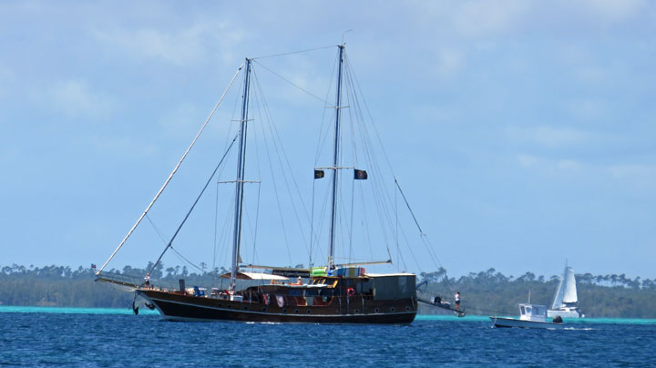 Charter Boat at Tilloo